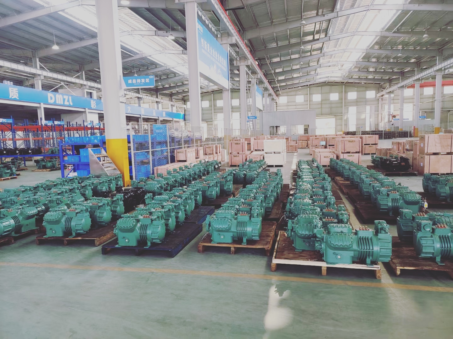 DMZL 6-Cylinder Semi-Hermetic Piston Compressor 20-50HP Compresor de pistón semihermético DMZL de 6 cilindros 20-50HP